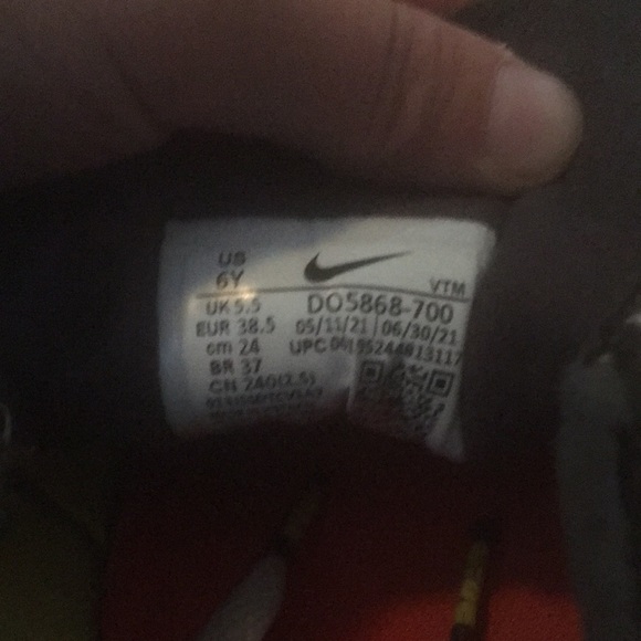 Justin Bieber smile exclusive show - Picture 3 of 9